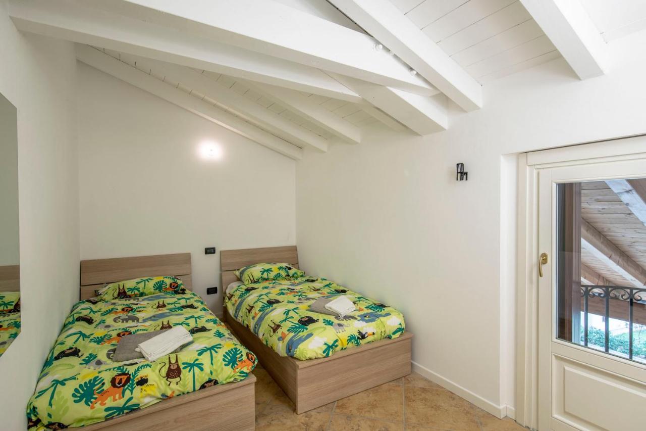 100% Design Βίλα Ντεζεντσάνο ντελ Γκάρντα Εξωτερικό φωτογραφία